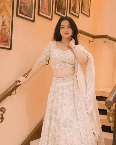 Escort Harsud